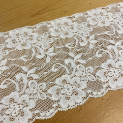 Dentelle blanche 14cm