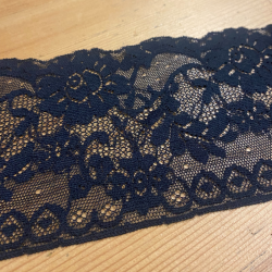 Dentelle noire 12cm